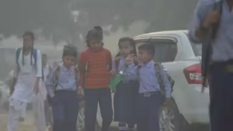 delhi ncr pollution, school