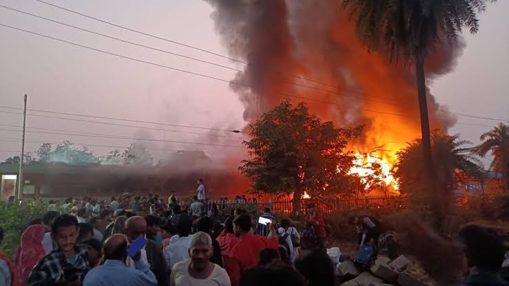 Fire in Darbhanga Express 