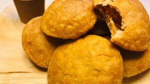 Besan Kachori Recipe