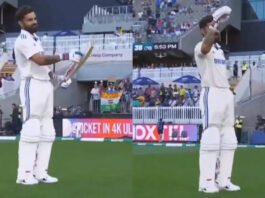 Virat kohli salute